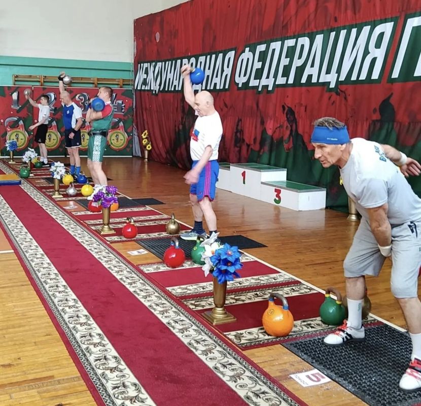 Спортсмены из Каховского округа завоевали золотые медали на Чемпионате по гиревому спорту в Витебске Спортсмены из Каховского округа завоевали золотые медали на Чемпионате по гиревому спорту в Витебске