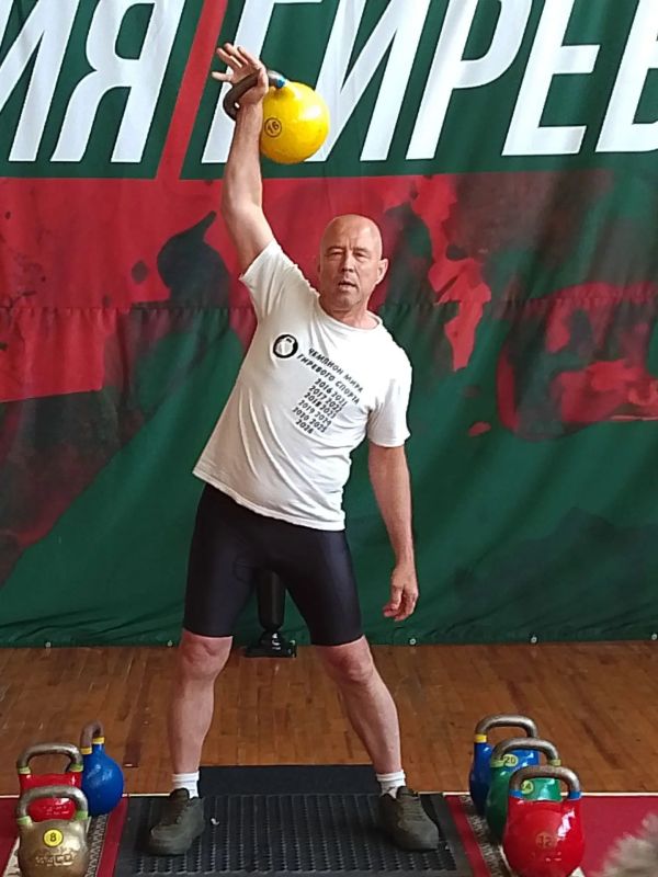 Спортсмены из Каховского округа завоевали золотые медали на Чемпионате по гиревому спорту в Витебске Спортсмены из Каховского округа завоевали золотые медали на Чемпионате по гиревому спорту в Витебске
