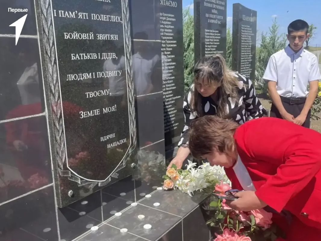 Первые Нижниеторгаевской школы почтили память героев Великой Отечественной войны Первые Нижниеторгаевской школы почтили память героев Великой Отечественной войны