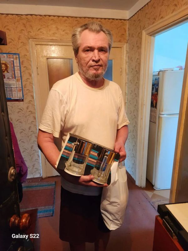 В Каховке поздравили ветеранов боевых действий В Каховке поздравили ветеранов боевых действий