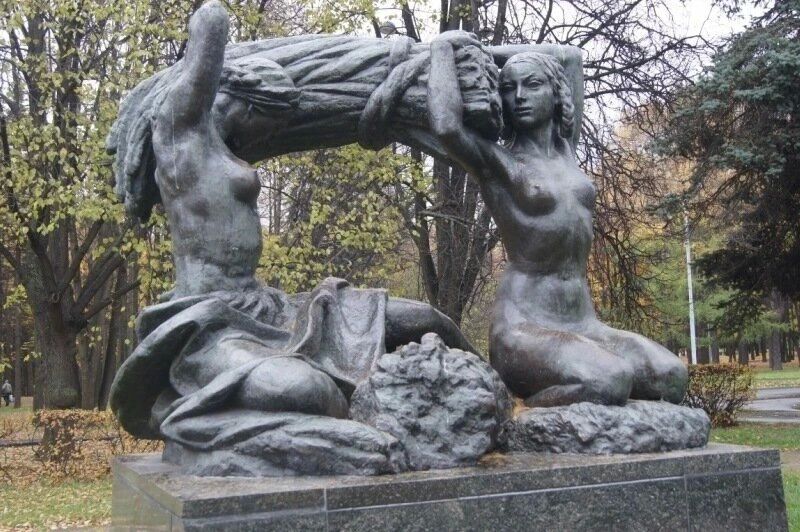 Вера Мухина родилась 1 июля 1889 года Вера Мухина родилась 1 июля 1889 года