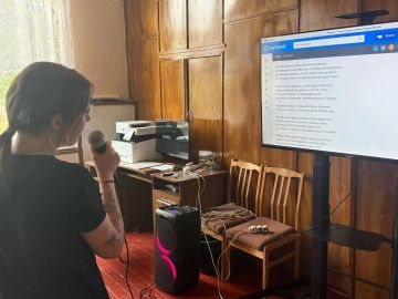 Час караоке "Поём вместе" прошёл в Доме культуры села Дмитровка