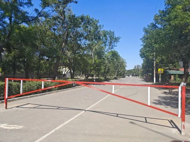 В поселке городского типа Новотроицкое активно продолжаются работы по благоустройству, направленные на улучшение качества жизни его жителей В поселке городского типа Новотроицкое активно продолжаются работы по благоустройству, направленные на улучшение качества жизни его жителей