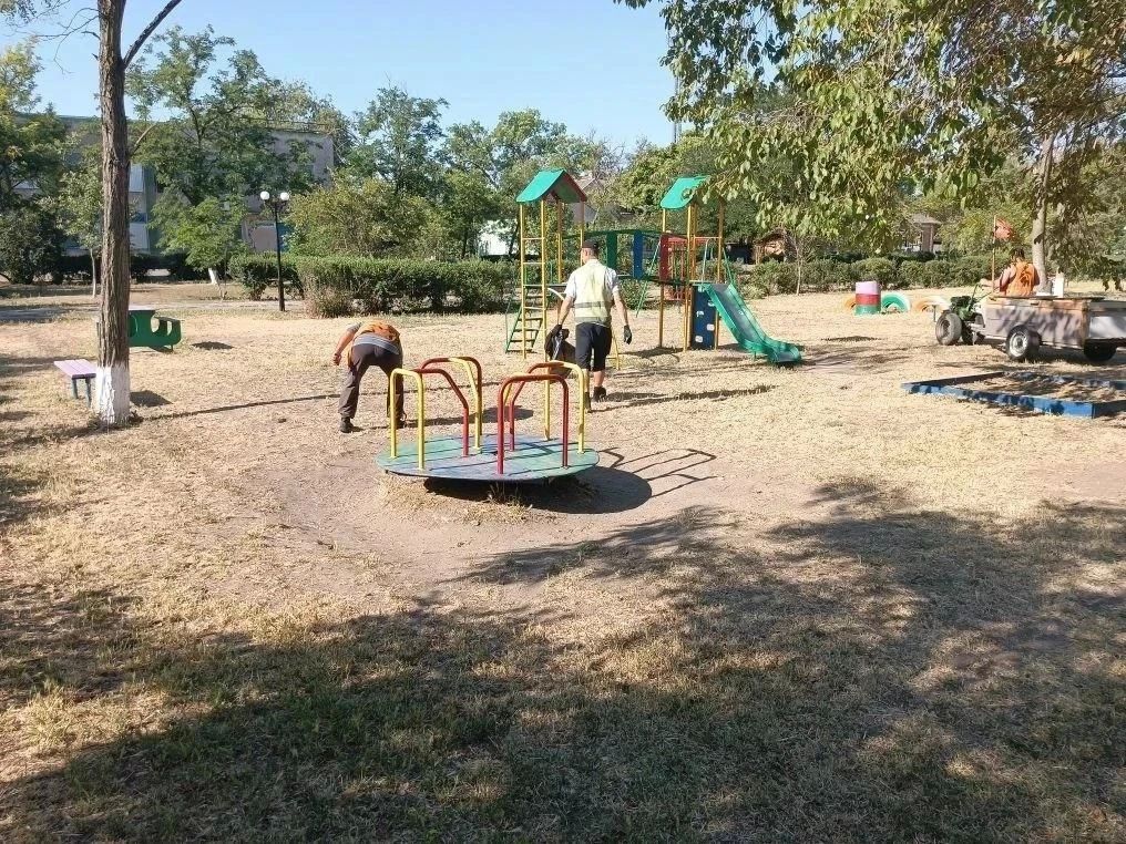 В Геническом округе продолжается масштабная работа по благоустройству В Геническом округе продолжается масштабная работа по благоустройству
