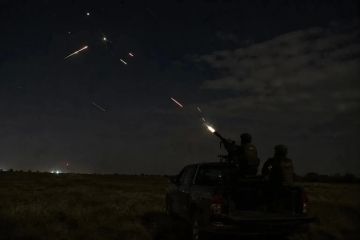 Владимир Сальдо: Силами РЭБ, МОГ и ПВО отбита ночная атака на логистическую инфраструктуру региона, нейтрализовано 26 воздушных целей противника