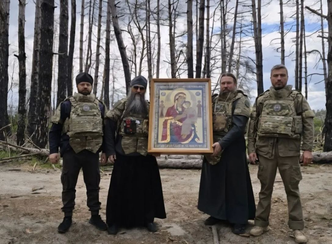 Походная икона Пресвятой Богородицы "Песчанская" возвращена после реставрации на Херсонское направление Походная икона Пресвятой Богородицы "Песчанская" возвращена после реставрации на Херсонское направление