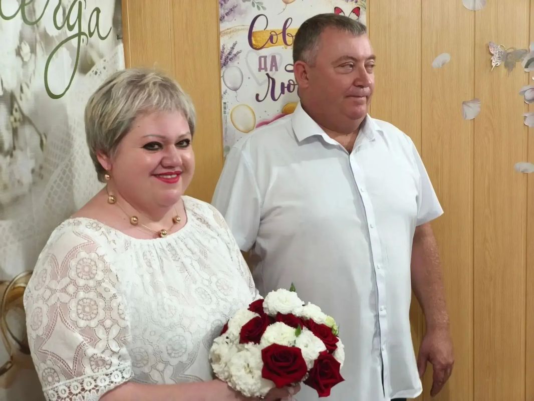 Двойной праздник в Чаплынском ЗАГС: любовь, верность и служение Родине Двойной праздник в Чаплынском ЗАГС: любовь, верность и служение Родине