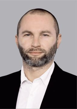 Коллектив Администрации Каховского муниципального округа от всей души поздравляет главу муниципалитета Павла Филипчука с Днём рождения!