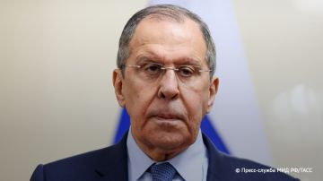 Лавров прибыл с визитом в Эфиопию, начав турне по африканским странам, передает корреспондент ТАСС