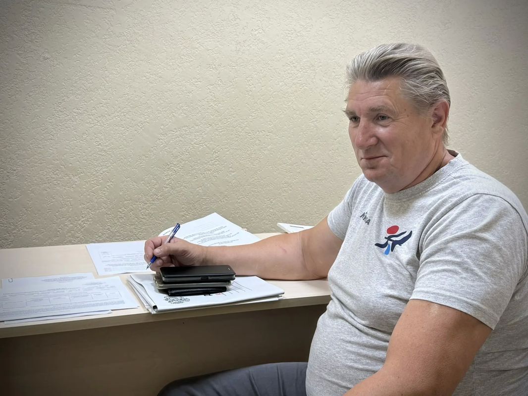 Избирательная комиссия Херсонской области приняла документы от первого кандидата-самовыдвиженца Избирательная комиссия Херсонской области приняла документы от первого кандидата-самовыдвиженца