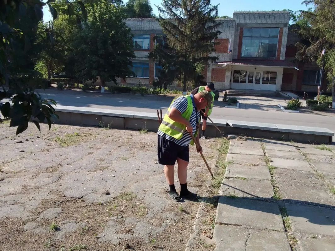 Плановая уборка и противопожарные мероприятия в ТУ «Лазурное» Скадовского округа Плановая уборка и противопожарные мероприятия в ТУ «Лазурное» Скадовского округа