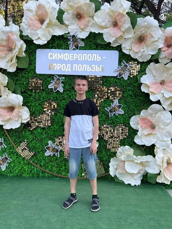 Первые на каникулах. На улице лето — пора неожиданных поездок, приключений, грандиозных событий, небольших радостей и историй наших активистов об их каникулах! Сегодня впечатлениями о летних буднях с нами поделился Богдан... Первые на каникулах. На улице лето — пора неожиданных поездок, приключений, грандиозных событий, небольших радостей и историй наших активистов об их каникулах! Сегодня впечатлениями о летних буднях с нами поделился Богдан...