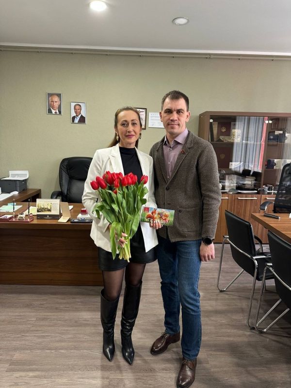 Рамиль Замалетдинов: Уважаемая Марина Юрьевна!. От себя лично и от имени всех коммунистов Херсонщины сердечно поздравляю Вас с днём рождения! Вы возглавляете Избирательную комиссию Херсонской области в исторический и очень...