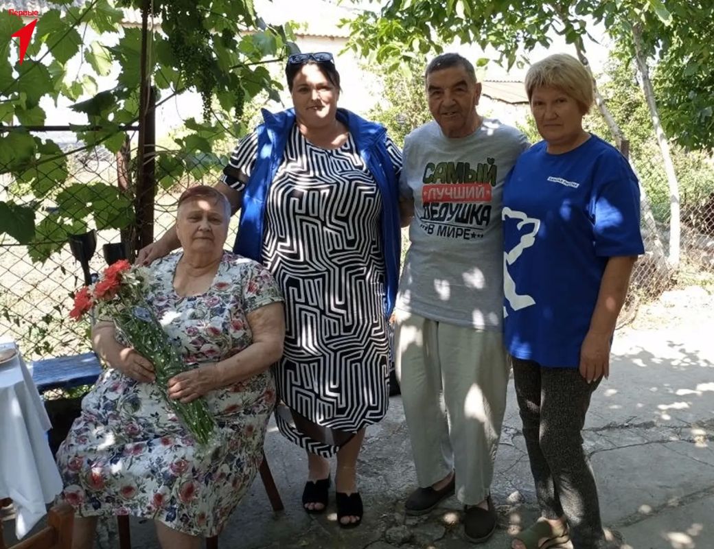 Первые Нижнесерогозского округа поздравили семейные пары с Днем семьи, любви и верности Первые Нижнесерогозского округа поздравили семейные пары с Днем семьи, любви и верности