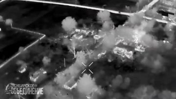 Кадры ударов операторов FPV-дронов Сибирского объединения по ПУ БпЛА противника