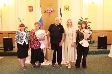 В День семьи, любви и верности Генический ЗАГС чествовал семью Булгаковых