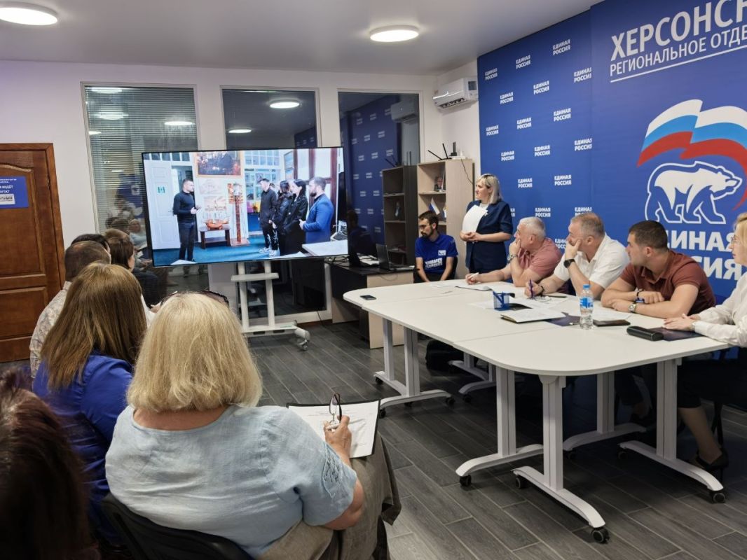 Принял участие в заседании общественного совета партийного проекта «Единой России» «Историческая память» Принял участие в заседании общественного совета партийного проекта «Единой России» «Историческая память»