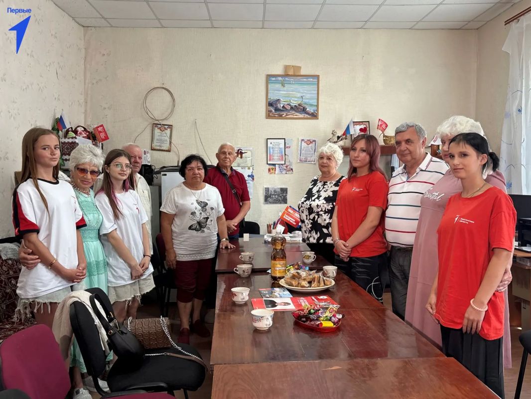 Полвека вместе: встреча семейных пар с активистами Движения Первых прошла в Херсонской области Полвека вместе: встреча семейных пар с активистами Движения Первых прошла в Херсонской области