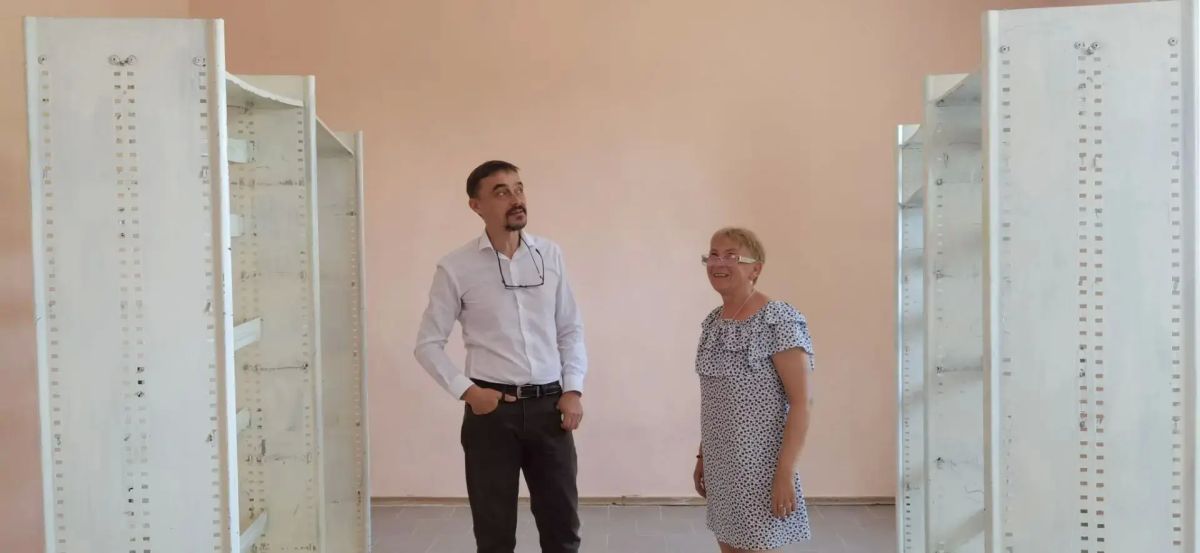 Первый заместитель главы Каховской администрации Игорь Бжезицкий провел выездную встречу в учреждении культуры села Богдановка Первый заместитель главы Каховской администрации Игорь Бжезицкий провел выездную встречу в учреждении культуры села Богдановка