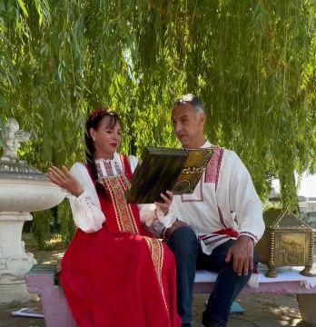 Херсонский областной русский академический музыкально-драматический театр запускает видеопроект «Сказки из сундука» на официальном VK-канале