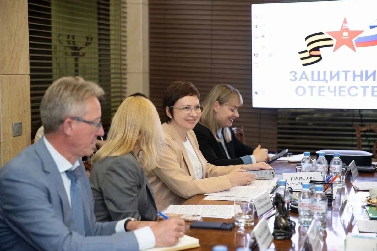 Статс-секретарь – заместитель Министра обороны РФ, председатель фонда «Защитники Отечества» Анна Цивилева провела рабочую встречу с главой Республики Бурятия Алексеем Цыденовым Статс-секретарь – заместитель Министра обороны РФ, председатель фонда «Защитники Отечества» Анна Цивилева провела рабочую встречу с главой Республики Бурятия Алексеем Цыденовым