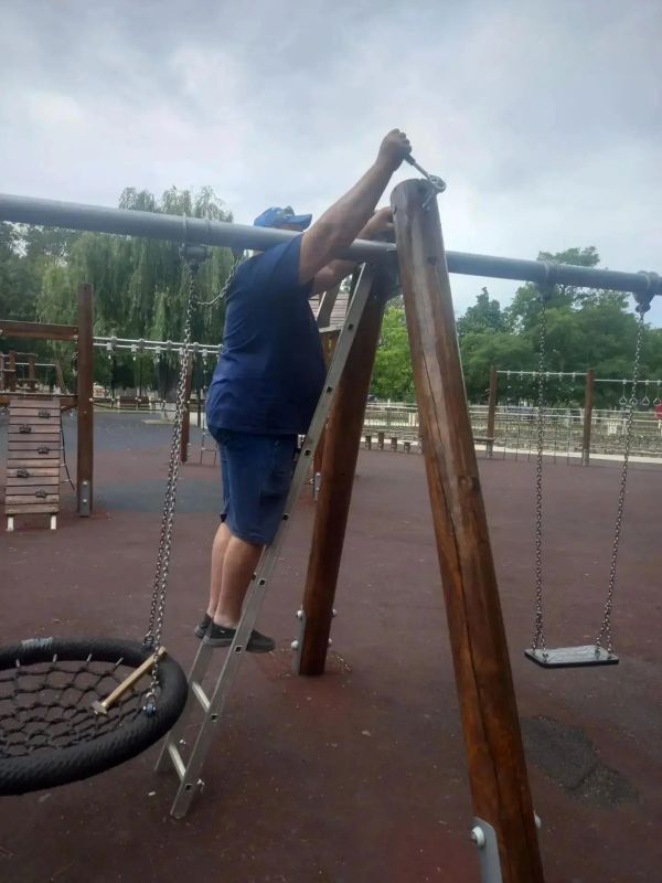 Работы МКУ «Азовкоммунсервис»: порядок и уют в каждом уголке Работы МКУ «Азовкоммунсервис»: порядок и уют в каждом уголке