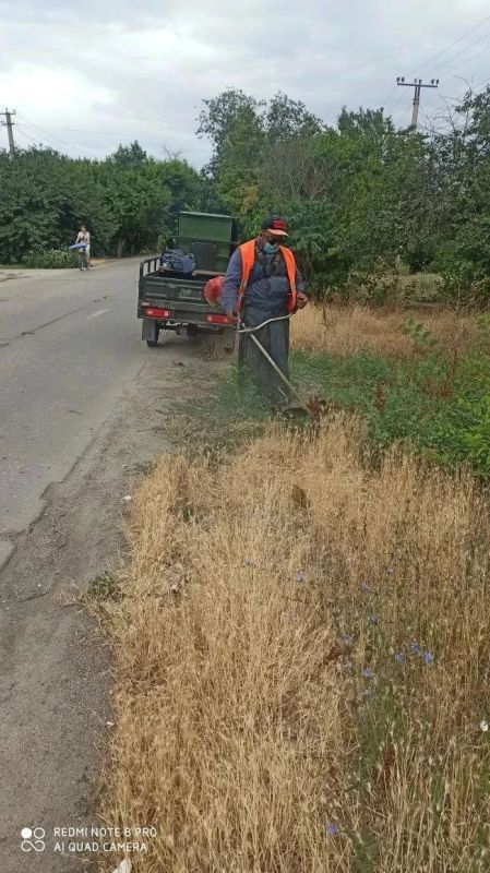 Работы МКУ «Азовкоммунсервис»: порядок и уют в каждом уголке Работы МКУ «Азовкоммунсервис»: порядок и уют в каждом уголке