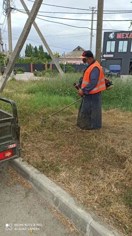 Работы МКУ «Азовкоммунсервис»: порядок и уют в каждом уголке Работы МКУ «Азовкоммунсервис»: порядок и уют в каждом уголке