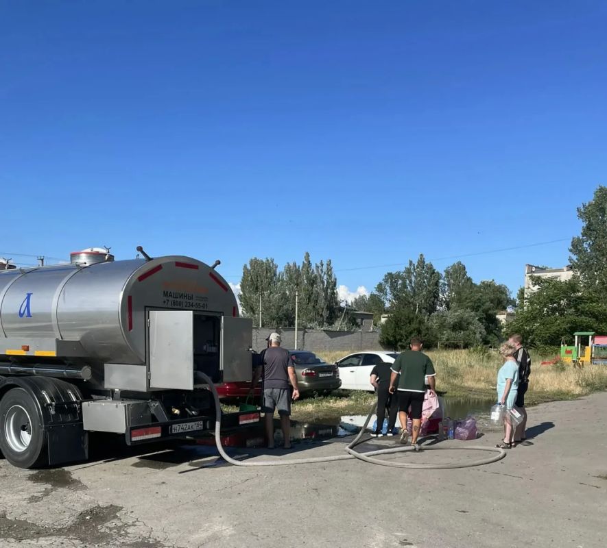 В Скадовском округе организован подвоз воды из-за аварий на сетях В Скадовском округе организован подвоз воды из-за аварий на сетях