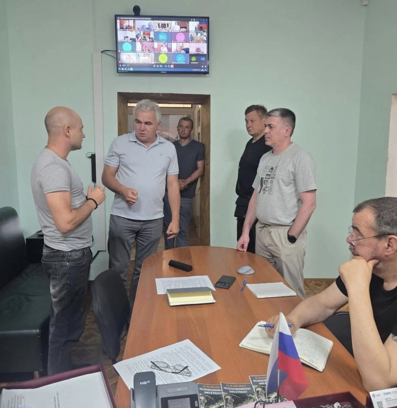 Министр строительства и ЖКХ Херсонской области Сергей Козупица с рабочим визитом посетил Каховский округ