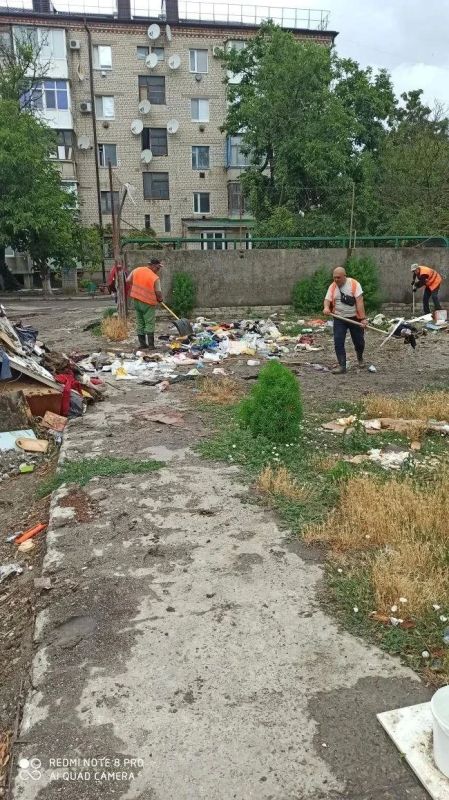 Чистота и порядок: ежедневная работа на благо жителей Чистота и порядок: ежедневная работа на благо жителей