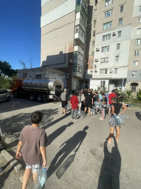 В Скадовском округе организован подвоз воды из-за аварий на сетях В Скадовском округе организован подвоз воды из-за аварий на сетях