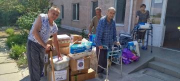 В амбулаторию Скадовского округа передали гуманитарную помощь от волонтёров