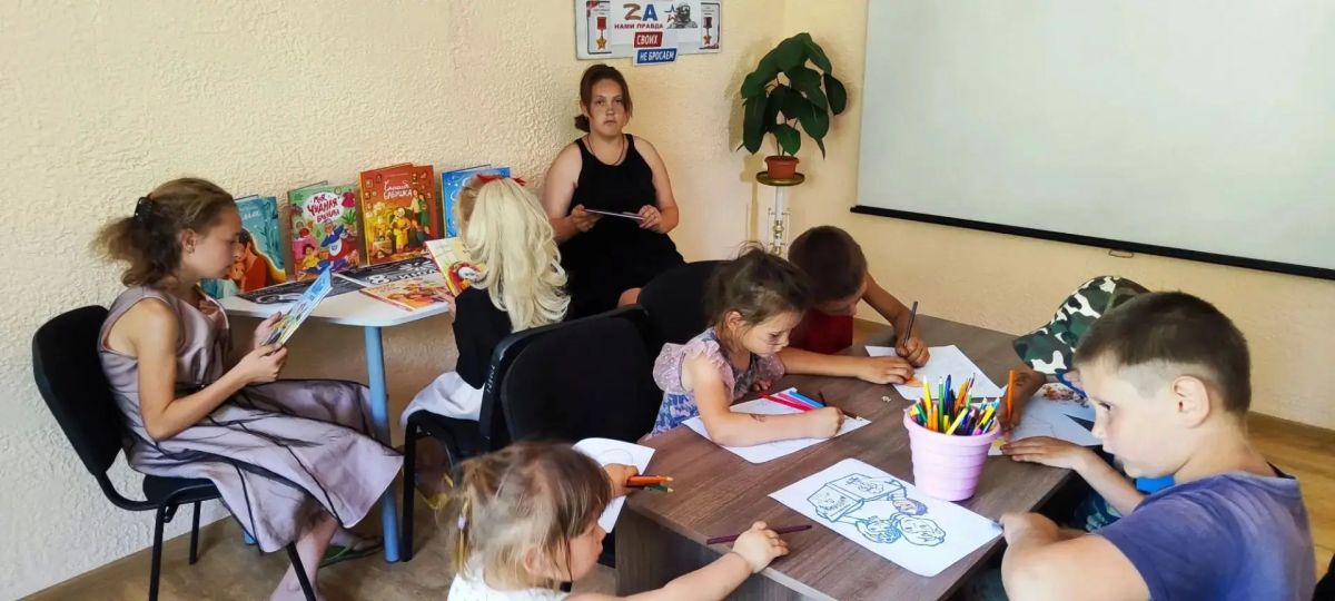 В Архангельскослободской сельской библиотеке прошёл час общения "Семья – начало всех начал" В Архангельскослободской сельской библиотеке прошёл час общения "Семья – начало всех начал"
