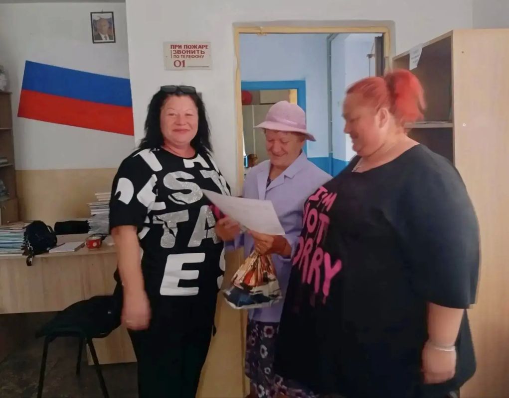 Культработники села Фёдоровка поздравили почтальонов с профессиональным праздником Культработники села Фёдоровка поздравили почтальонов с профессиональным праздником