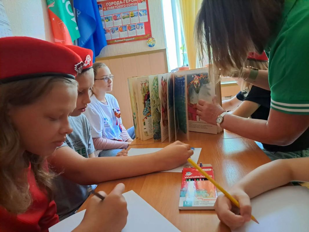 Знаем права, помним про обязанности: в Новотроицком центре детского и юношеского творчества прошло важное мероприятие Знаем права, помним про обязанности: в Новотроицком центре детского и юношеского творчества прошло важное мероприятие