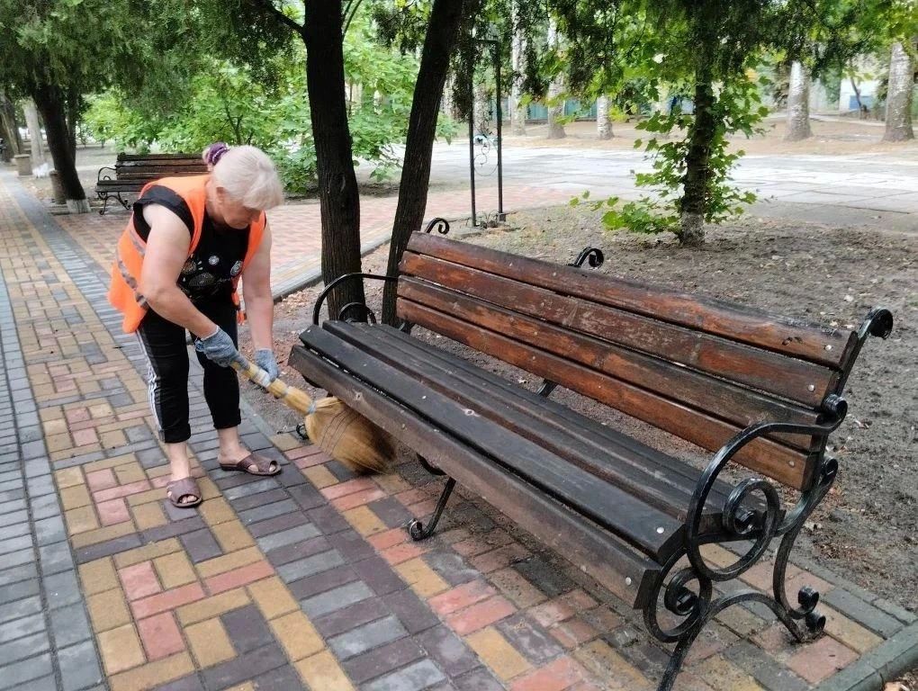 В Скадовске прошла плановая уборка центральной улицы В Скадовске прошла плановая уборка центральной улицы
