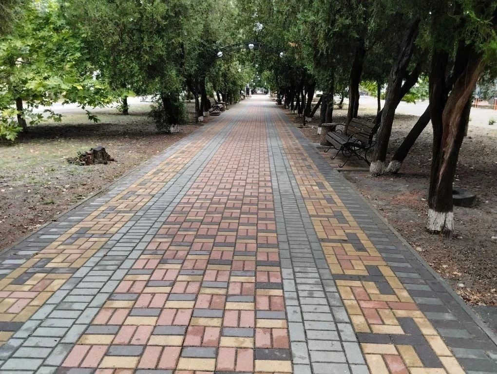 В Скадовске прошла плановая уборка центральной улицы
