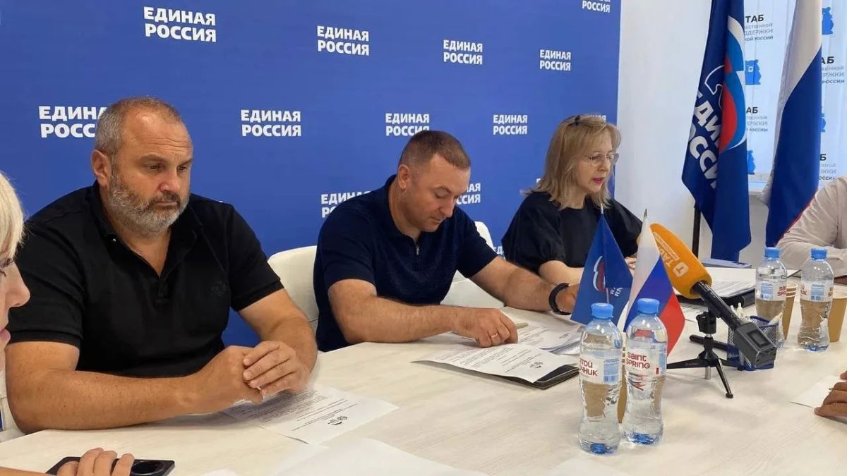 В Херсонской области стартовал приём заявок на соискание премии «Человек труда» В Херсонской области стартовал приём заявок на соискание премии «Человек труда»