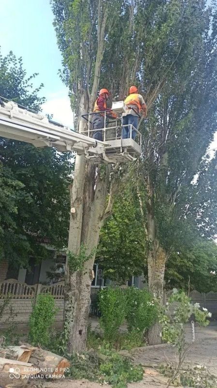 «Азовкоммунсервис»: Ежедневная работа на благо жителей «Азовкоммунсервис»: Ежедневная работа на благо жителей