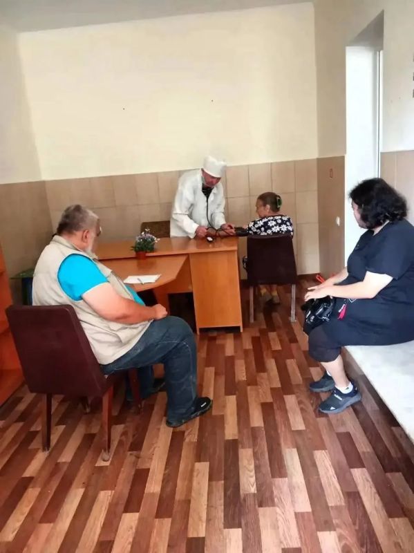 В селе Дубовка состоялся выездной приём граждан врачами Горностаевской ЦРБ В селе Дубовка состоялся выездной приём граждан врачами Горностаевской ЦРБ