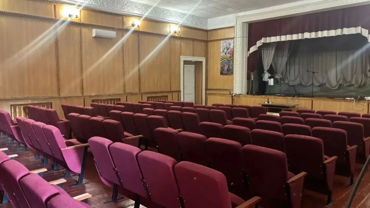 Дом культуры в Дмитровке получил новое оборудование для концертов Дом культуры в Дмитровке получил новое оборудование для концертов