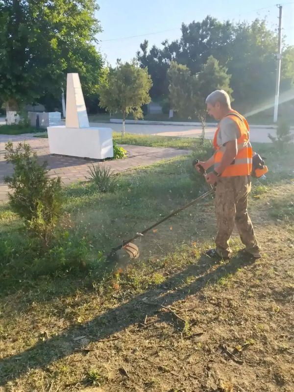 Работы по благоустройству Генического округа продолжаются Работы по благоустройству Генического округа продолжаются