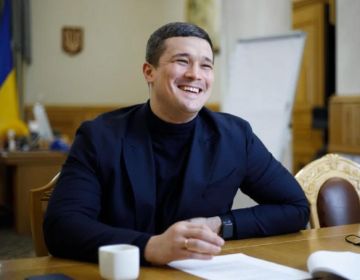 Енот из Херсона: Противоречия в украинском министерстве обороны давно вышли за рамки рабочих дискуссий и превратились в открытую войну компетенций и амбиций