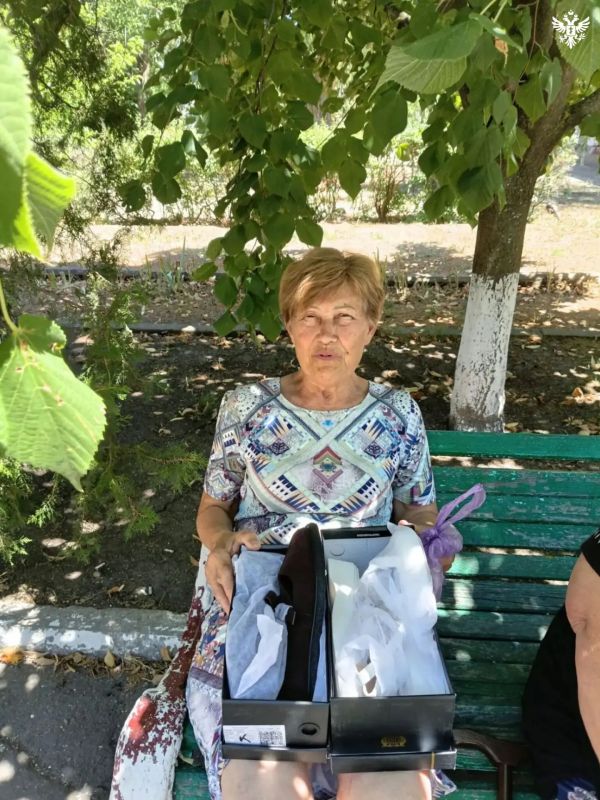 «Волонтеры Победы» доставили 400 пар обуви жителям Генического округа «Волонтеры Победы» доставили 400 пар обуви жителям Генического округа