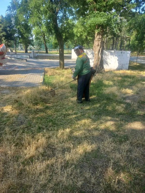 Работы по благоустройству Генического округа продолжаются Работы по благоустройству Генического округа продолжаются