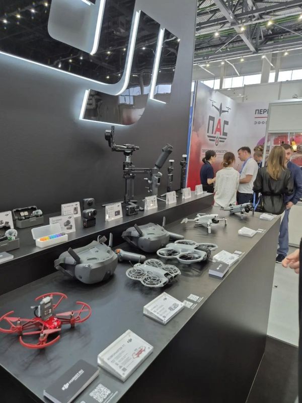 Представители ХТУ выступили на Форуме молодых учёных и выставке Drone Expo в Москве Представители ХТУ выступили на Форуме молодых учёных и выставке Drone Expo в Москве