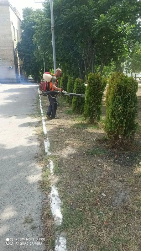 Работы по благоустройству Генического округа продолжаются Работы по благоустройству Генического округа продолжаются
