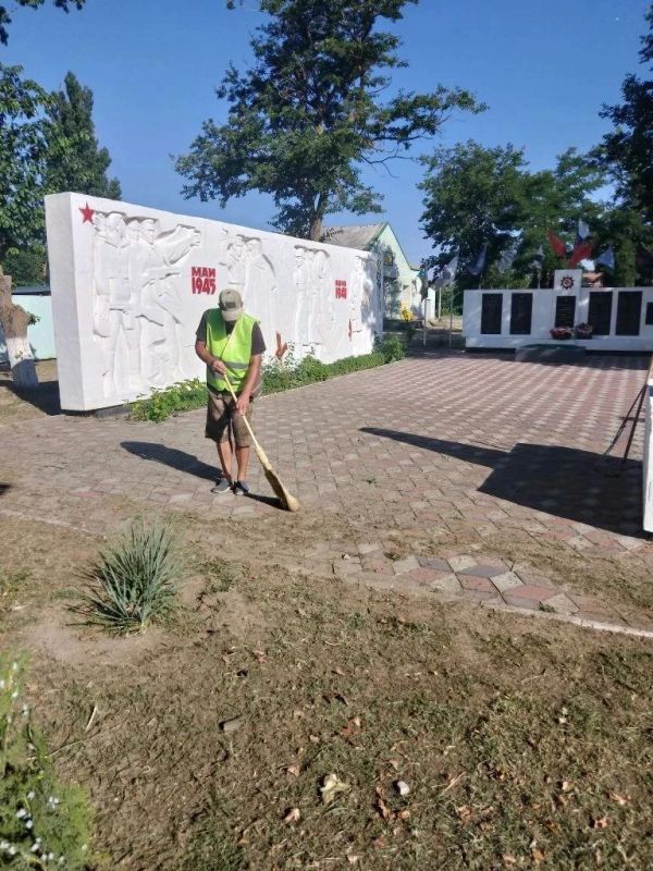 Работы по благоустройству Генического округа продолжаются Работы по благоустройству Генического округа продолжаются
