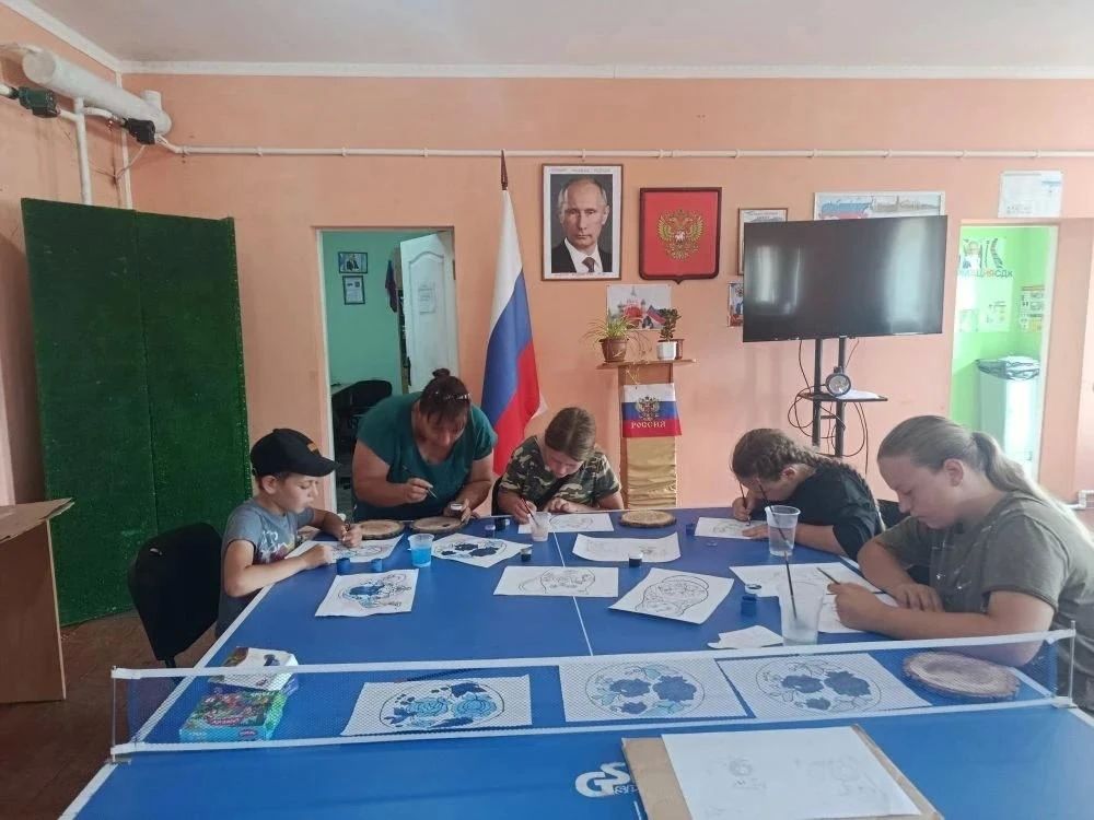 В Сокологорном дети открыли для себя магию Гжели! В Сокологорном дети открыли для себя магию Гжели!